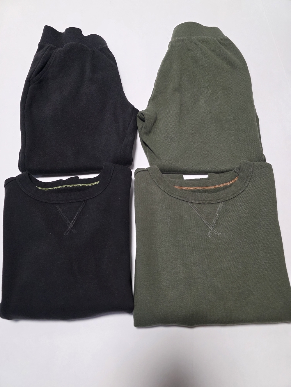 Boys' Size 6-7 Classic Crewneck Sweatshirt and Jogger Set - Black & Olive - Picture 11 of 11